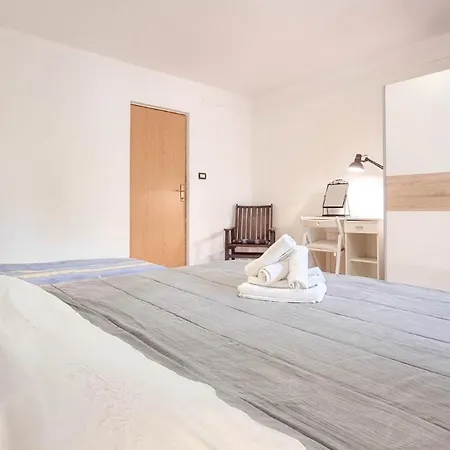 Milena One Apartment